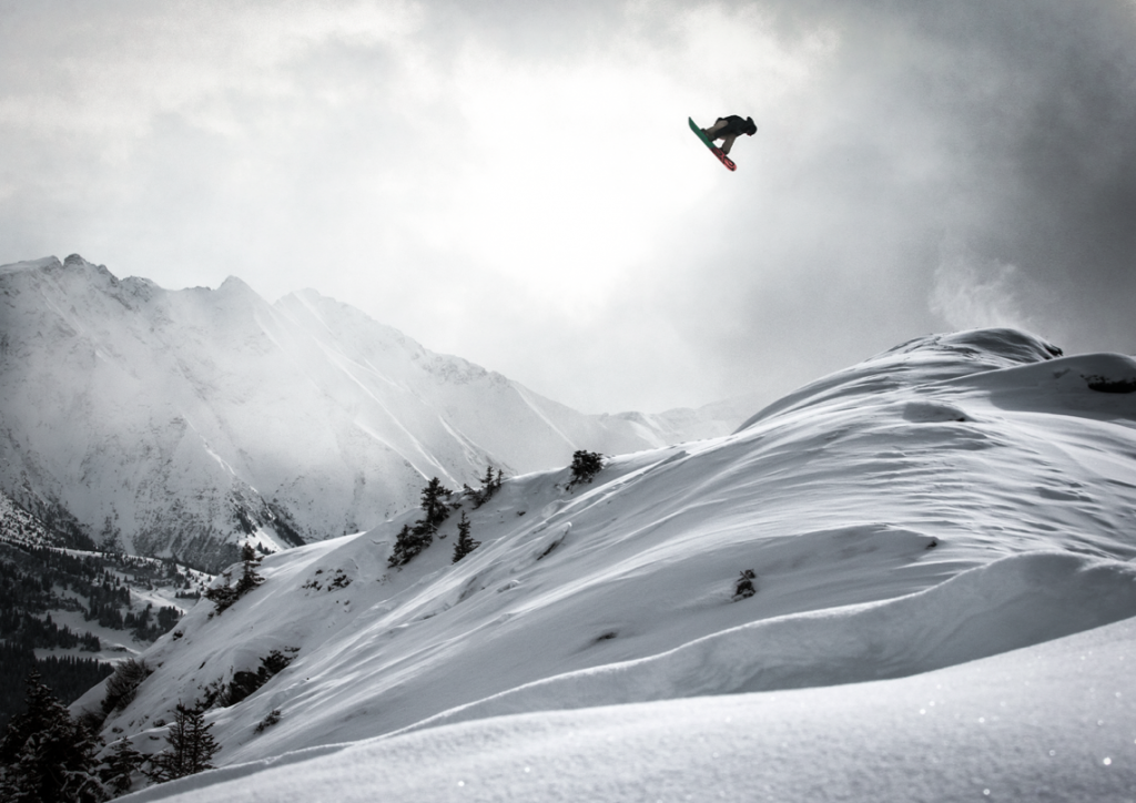 Dario Burch, FS 5 in Laax, as seen in Whiteout 37. © Daniel Loosli